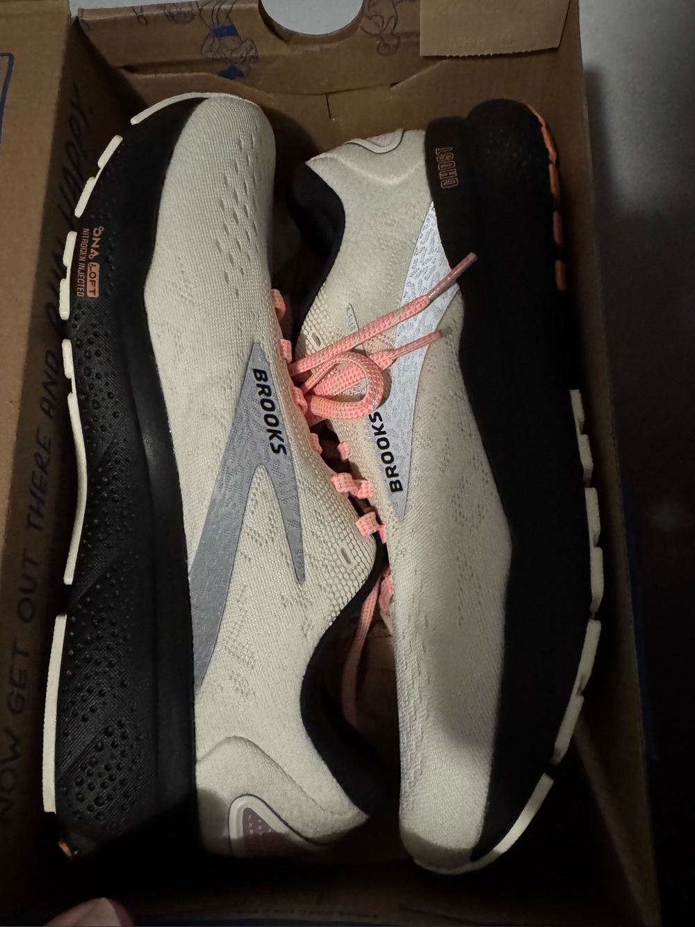NWT Brooks Ghost Women’s Running Shoes - Cream with Peach Accents Size 9.5